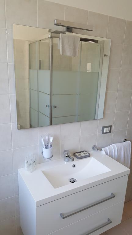 Appartamento Basic Zona Lago Lecco Εξωτερικό φωτογραφία